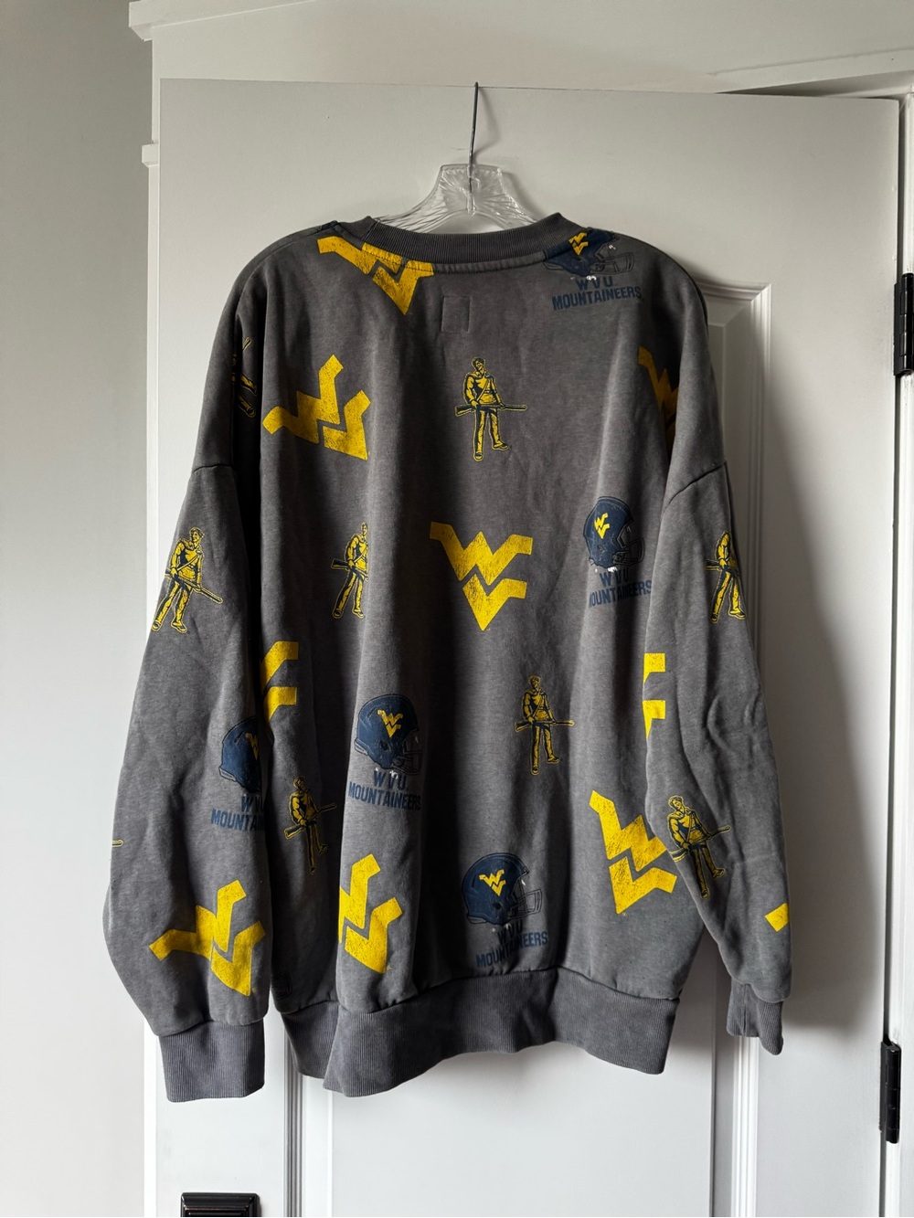 Gray and Yellow West Virginia Mountaineers Sweatshirt Women’s - Oversized NWOT - Picture 3 of 3